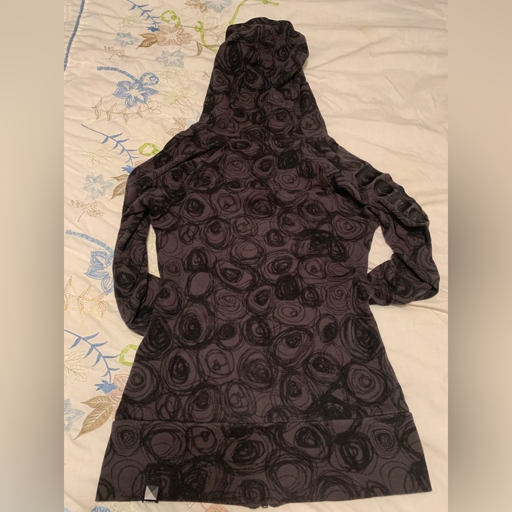 Super Cute Great Condition Bench Sweater Size S